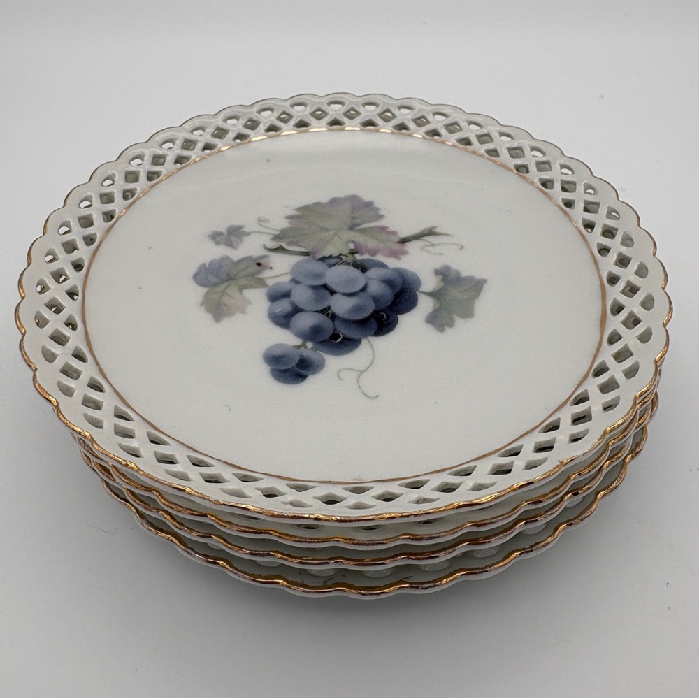 Set of 4 Schumann Bavaria Fruit Grape Design Plates Reticulated Gilt Trim